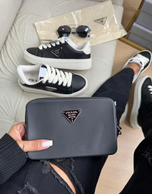 Tênis Prada Preto com Bolsinha – Luxo funcional com presença street fashion