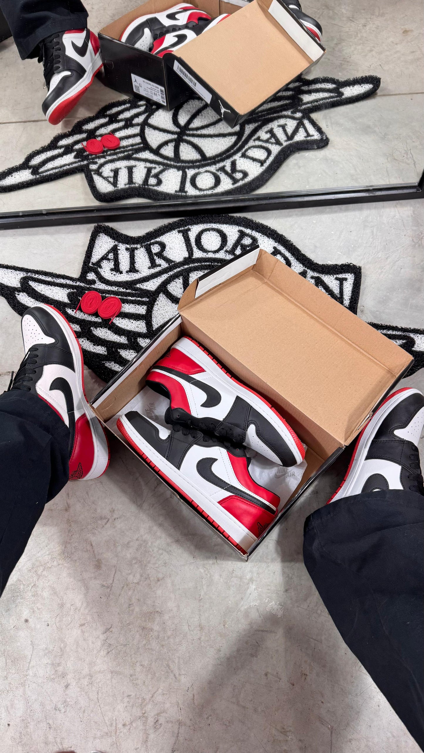Tênis Air Jordan 1 Low Tricolor – Ícone das ruas com personalidade vibrante