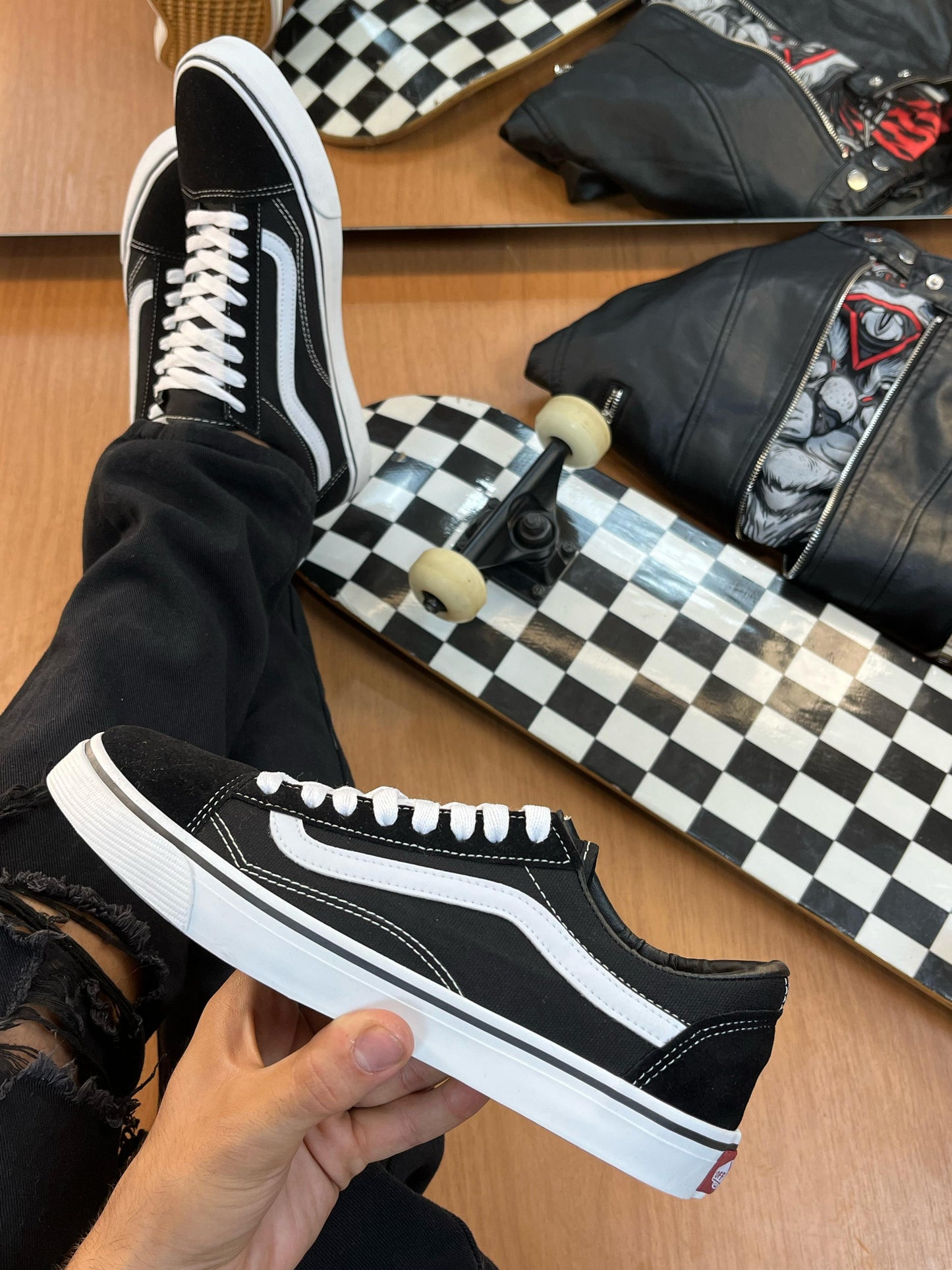 Tênis Vans Old Skool Preto e Branco – Clássico do skate, ícone da moda urbana