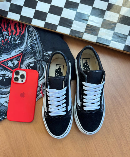 Tênis Vans Old Skool Preto e Branco – Clássico do skate, ícone da moda urbana