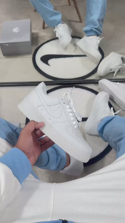 Tênis Nike Air Force 1 Branco Luxo – Estilo atemporal com acabamento premium