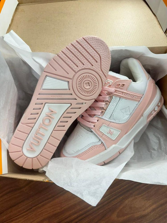 Tênis Louis Vuitton Rosa/Branco – Luxo contemporâneo com DNA urbano
